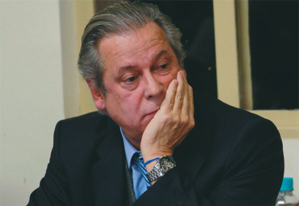 José Dirceu e outros "pagaram o pato"  do escândalo do mensalão