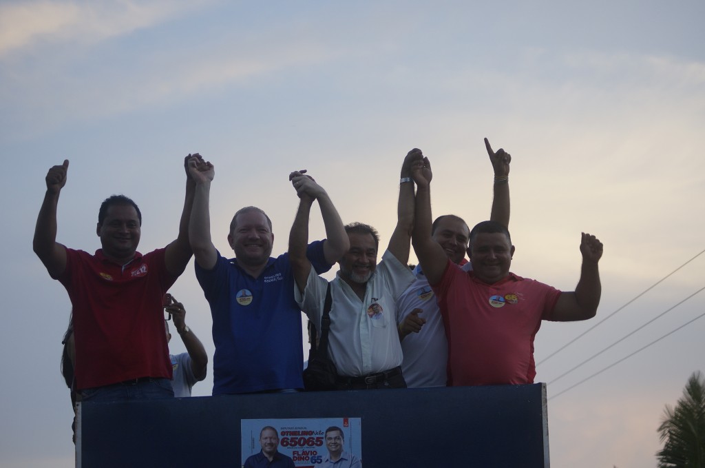 Em Bequimão, Othelino participou de carreata gigante ao lado do ex-prefeito Antonio Diniz, Weverton Rocha e lideranças locais