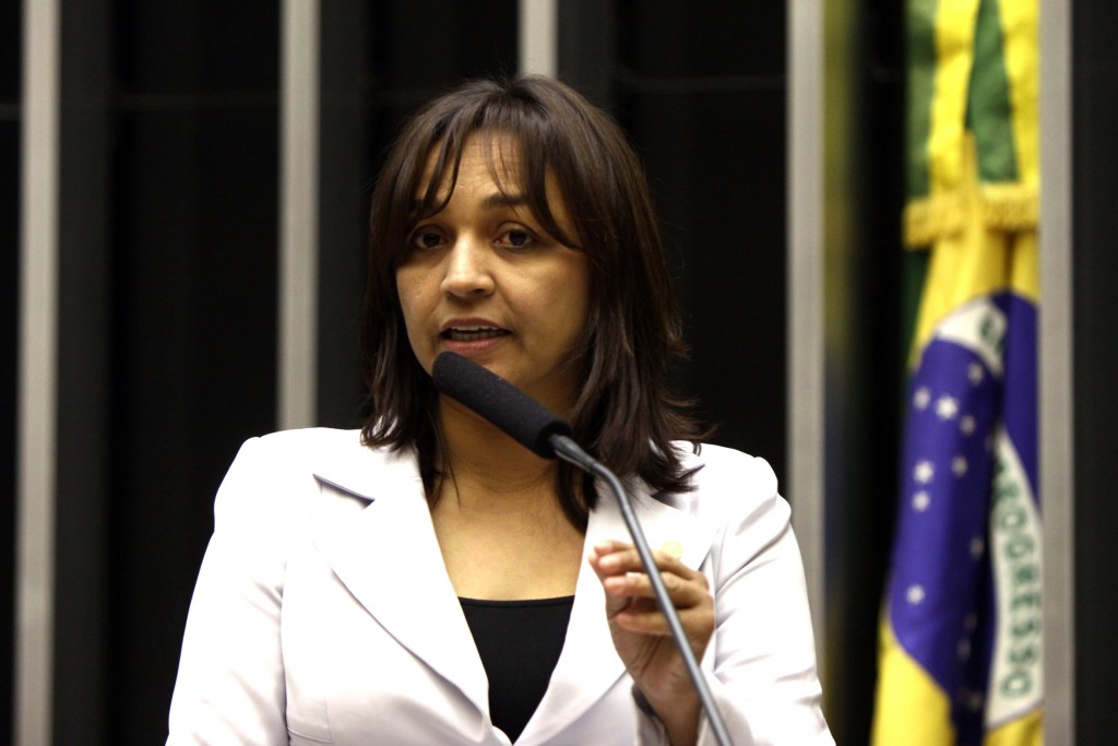 Eliziane Gama é membro da CPI da Petrobras