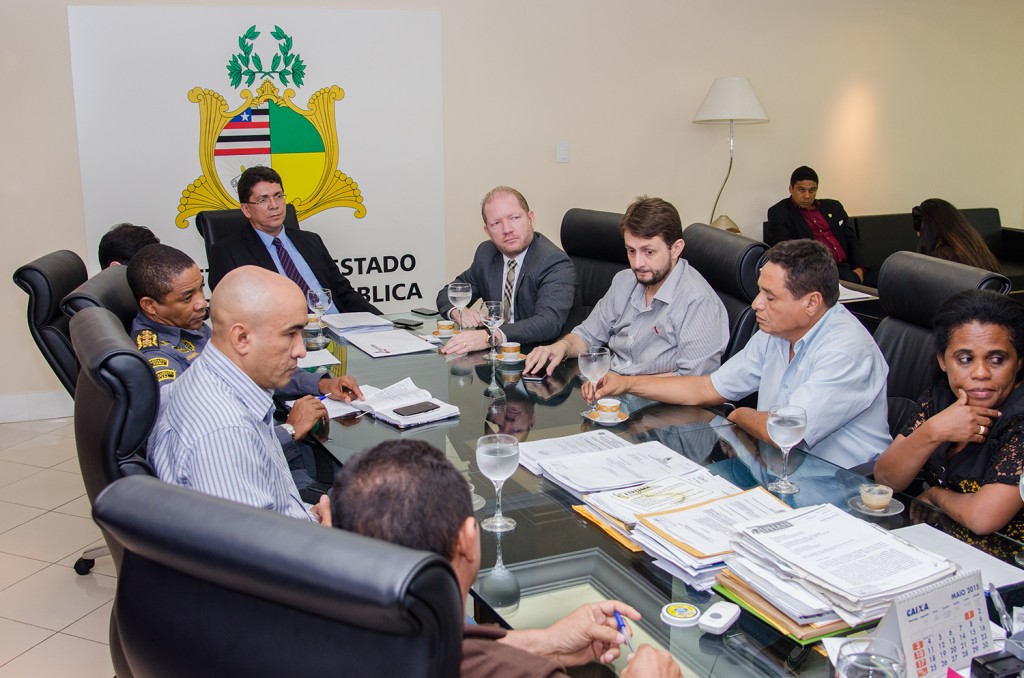 Foto-legenda - A reunião garantiu resultados positivos e as primeiras medidas já vão garantir mais policiamento e combate à criminalidade em Pinheiro