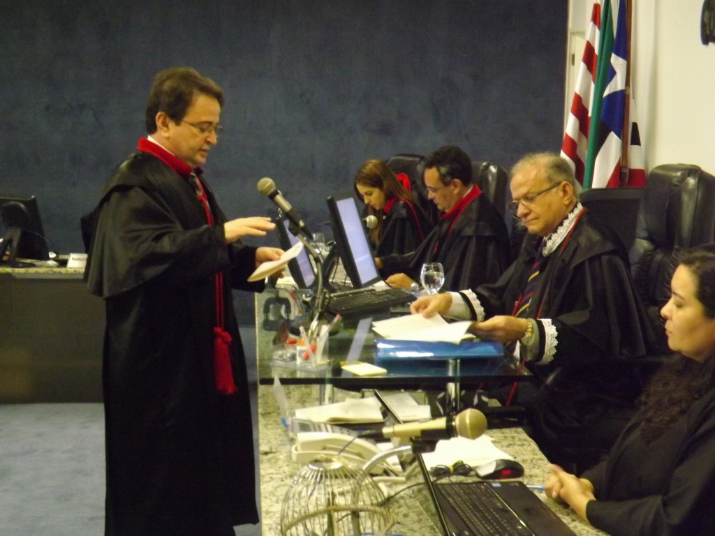 Durante a  posse, realizada em Sessão Extraordinária do TCE/MA presidida pelo conselheiro Jorge Pavão, o procurador agradeceu a todos os integrantes da corte o apoio
