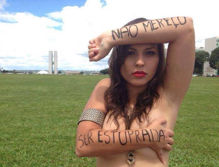 Em 2014, nana Queiroz posou de forma sensual para repudiar o preconceito contra a sensualidade feminina, na campanha "Eu não mereço ser estuprada"